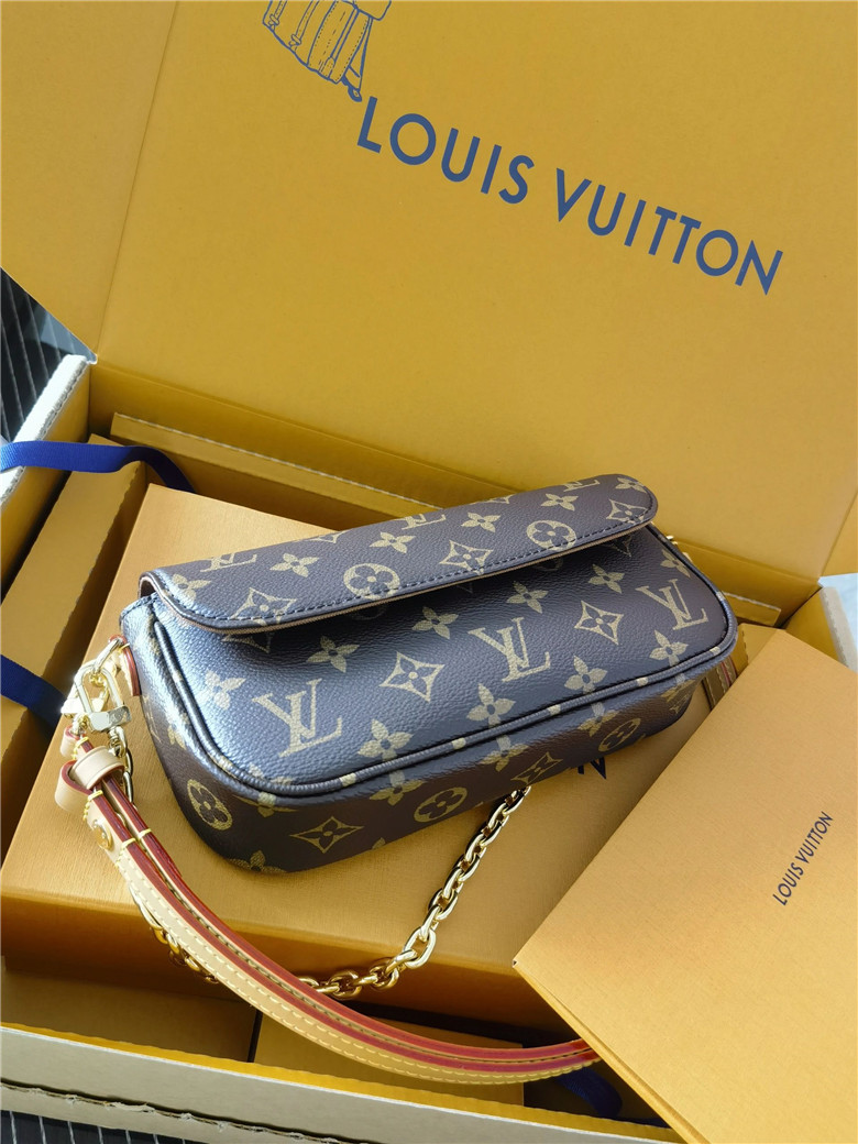 LV ivy WOC