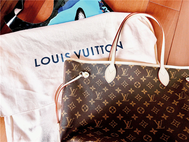 LV neverfull 中号手袋拿到啦！