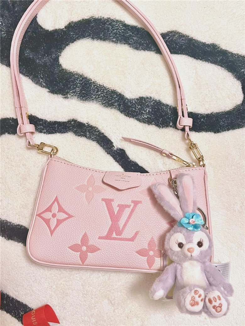 终于轮到我开箱lv 粉色easy pouch 麻将包！！💗🍓💗